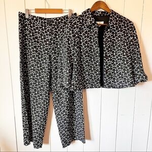 Vintage Current Daisy Suit. Wide Leg Pants Size 12. Cropped Jacket size 10.